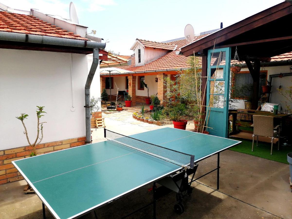 Mandula Apartman Szeged Buitenkant foto