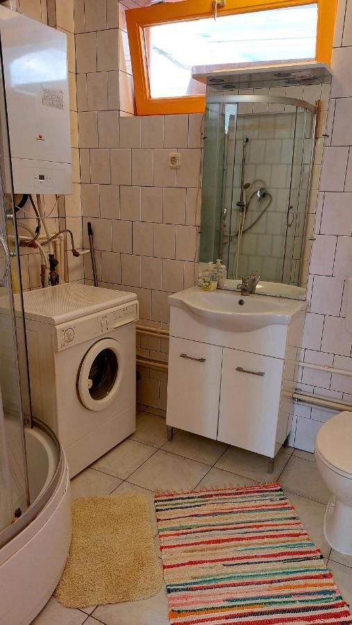 Mandula Apartman Szeged Buitenkant foto